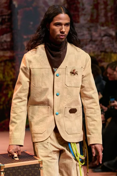 Look 92